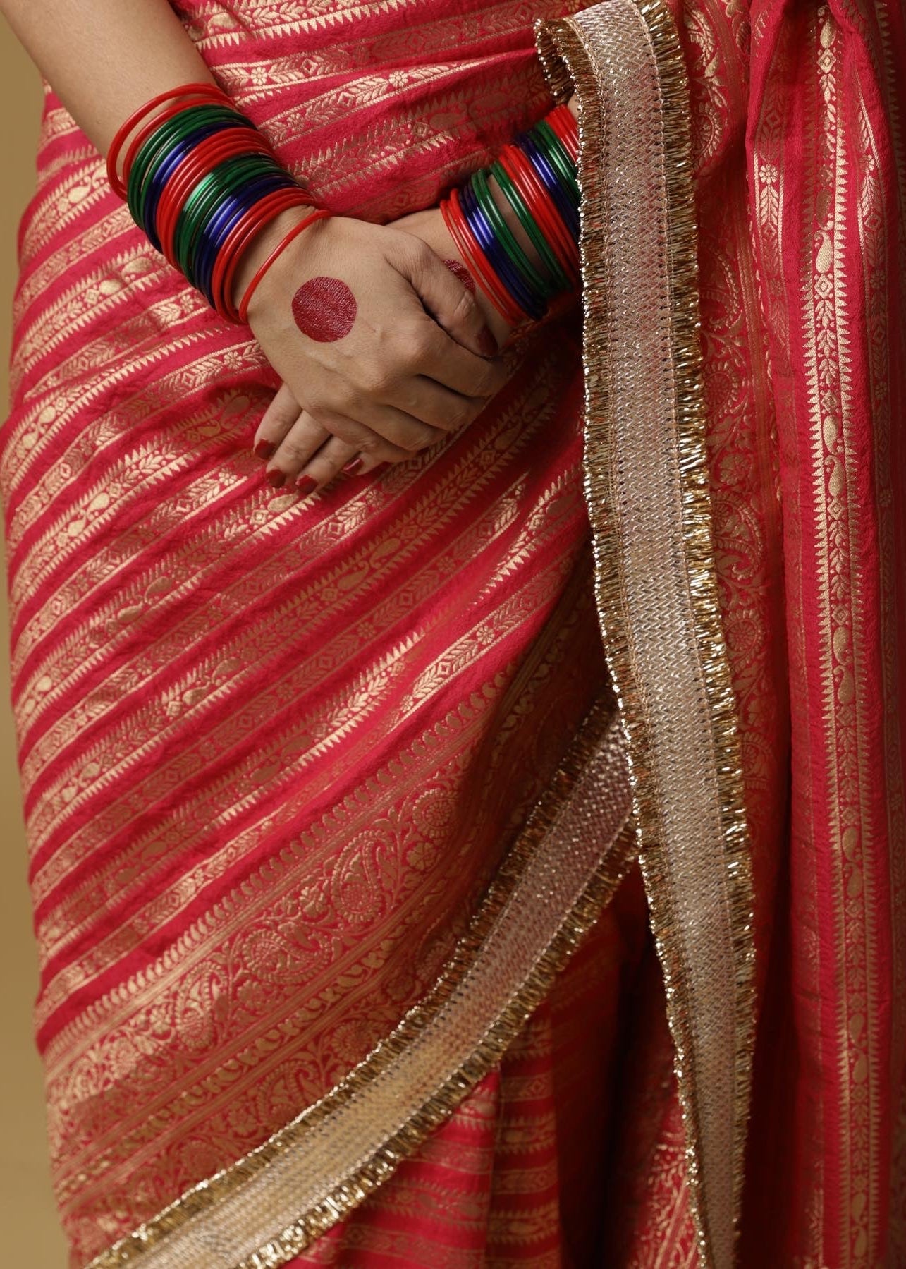 Aayat सिन्दूरी