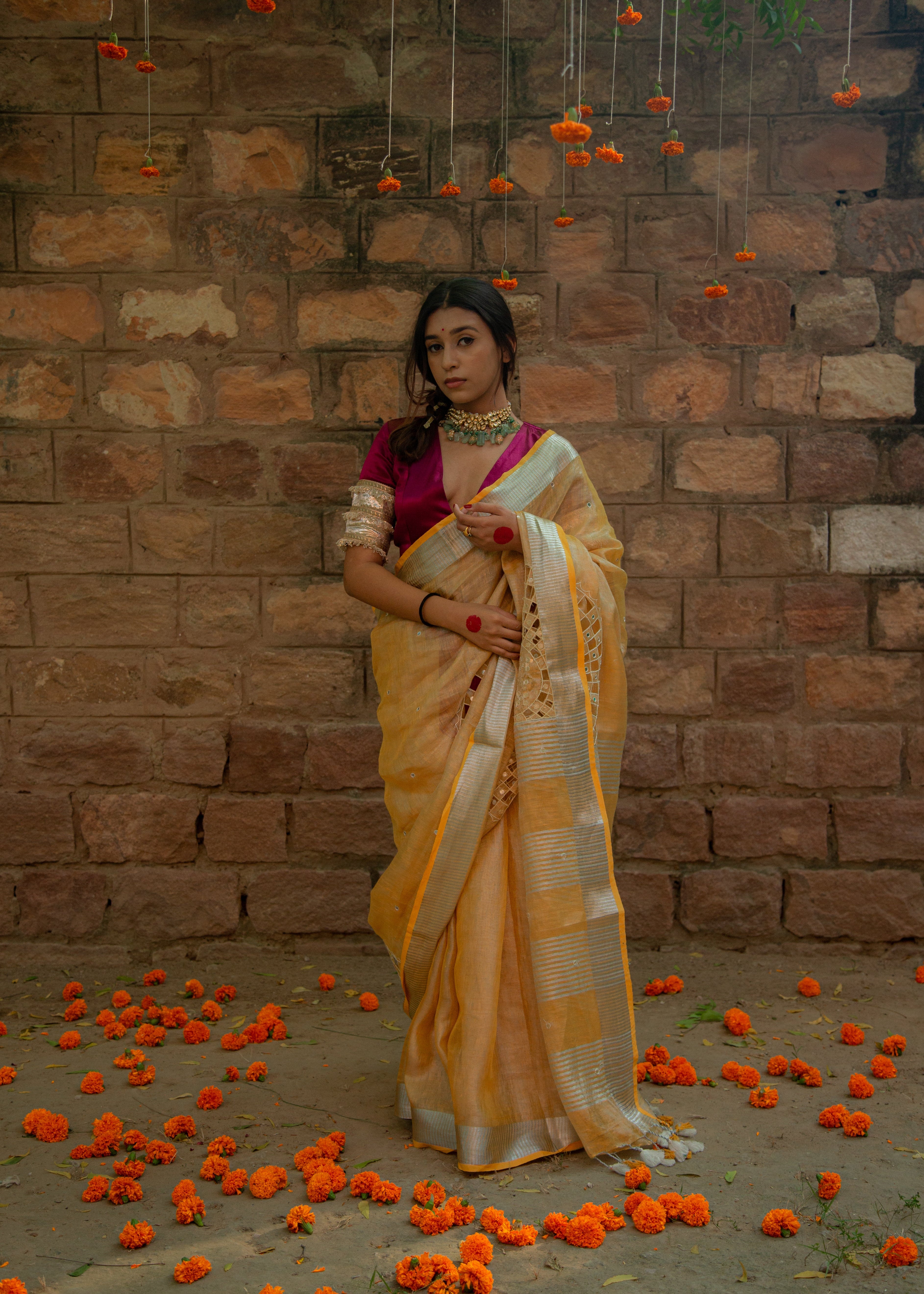 Inayat हल्दी