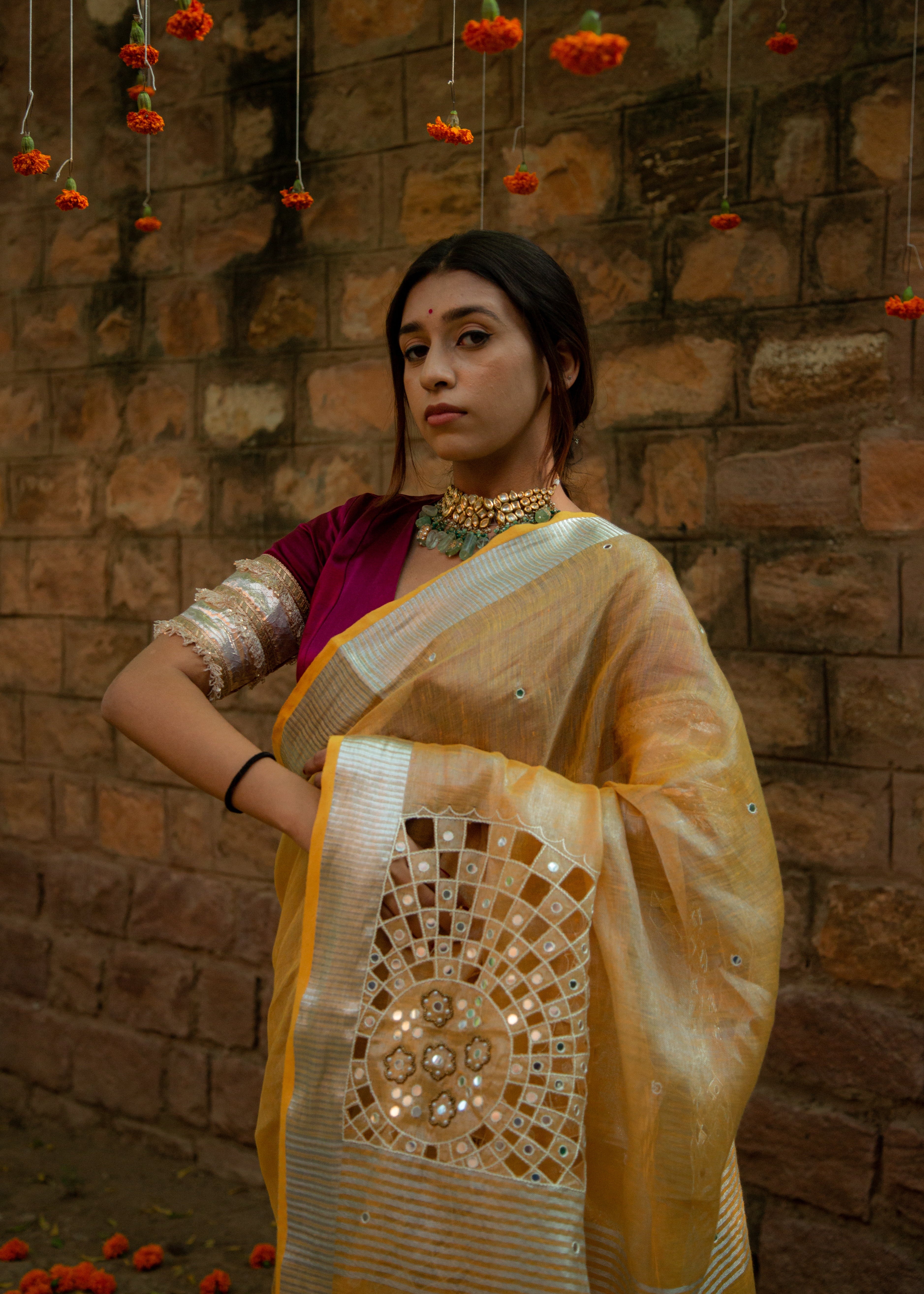 Inayat हल्दी