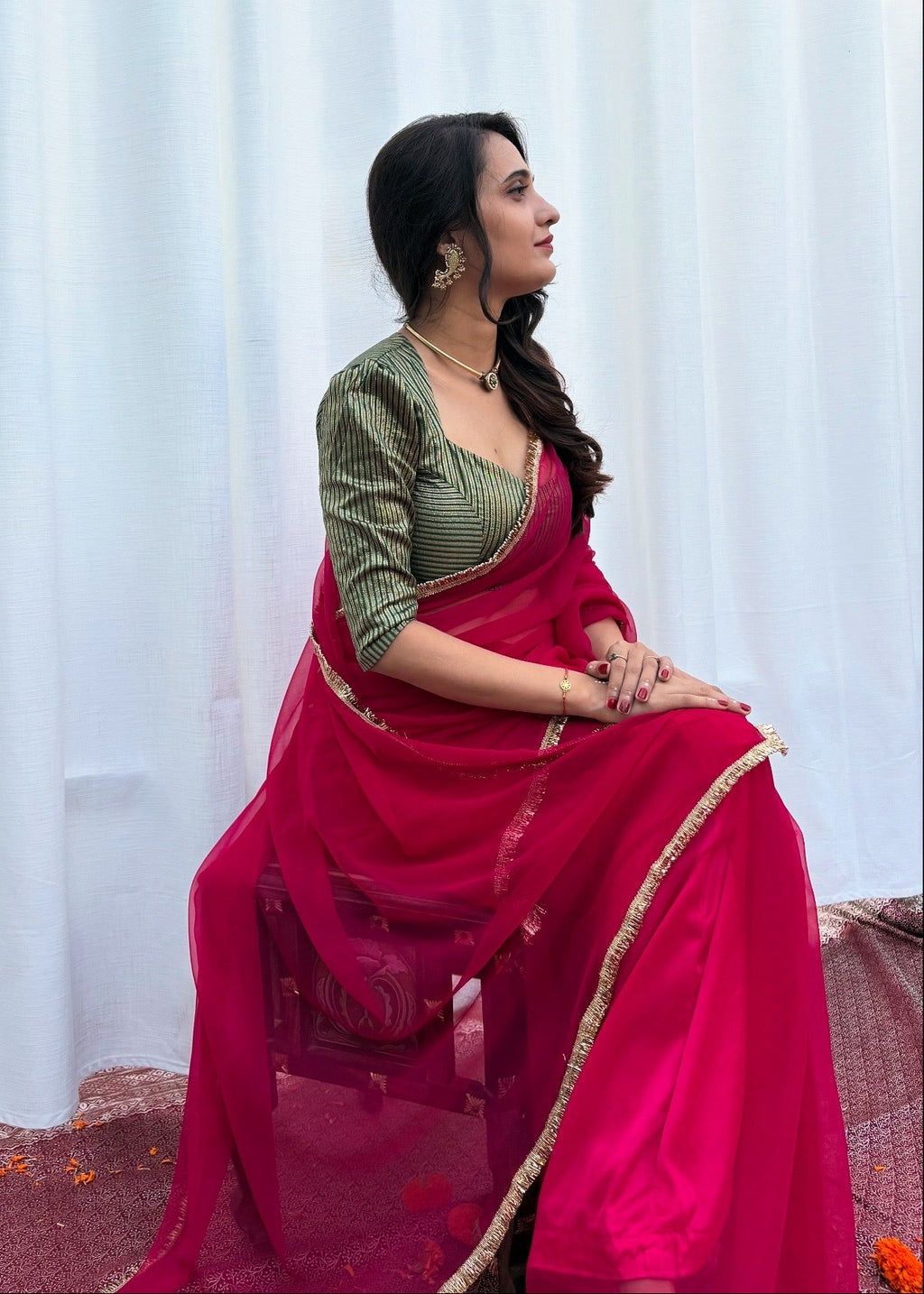 Sawari रानी गुलाबी