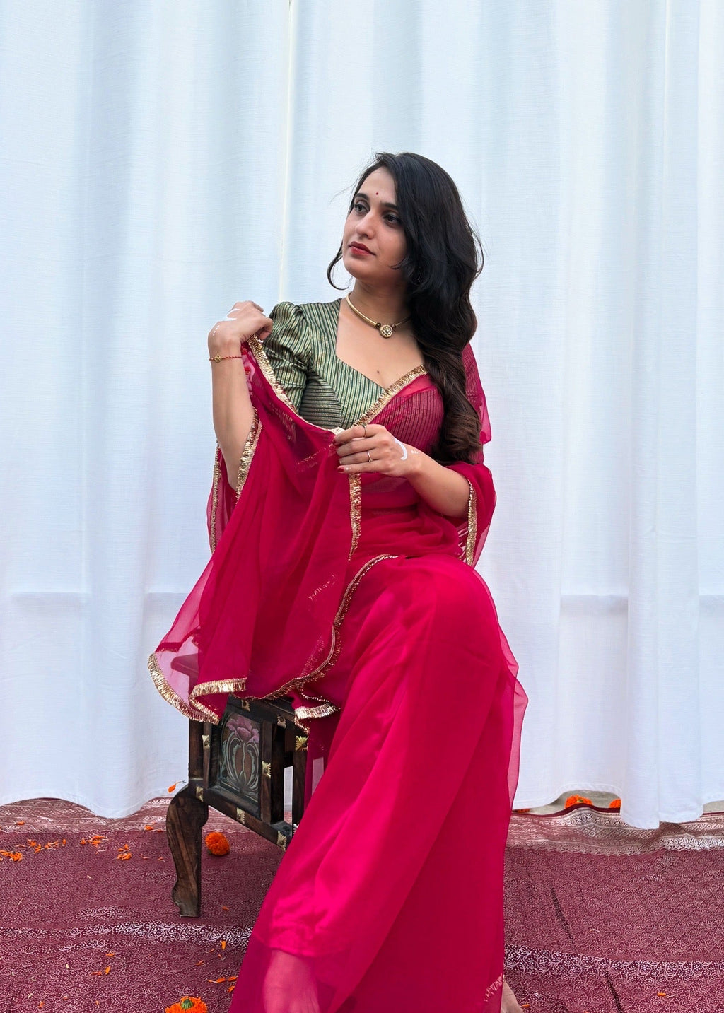 Sawari रानी गुलाबी