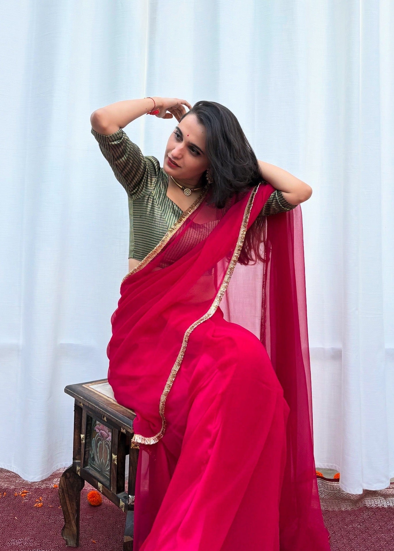 Sawari रानी गुलाबी