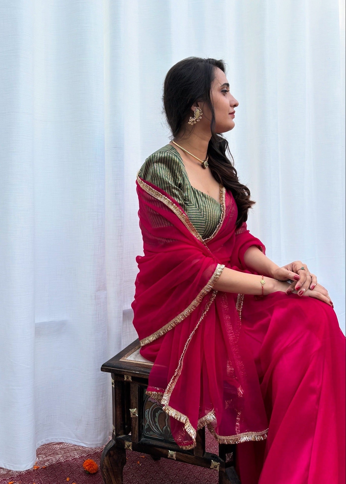 Sawari रानी गुलाबी