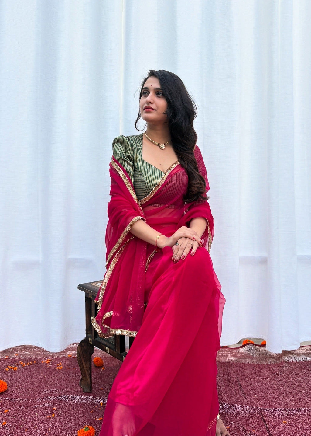 Sawari रानी गुलाबी