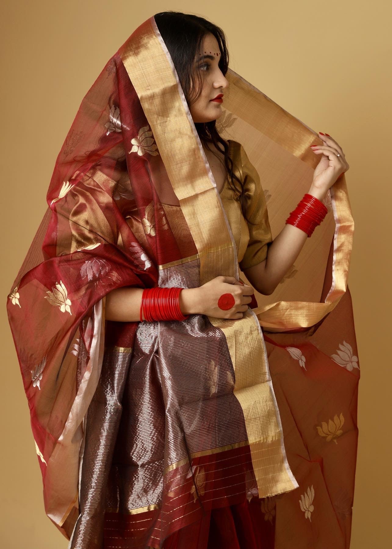 Kamla सिंदूरी लाल