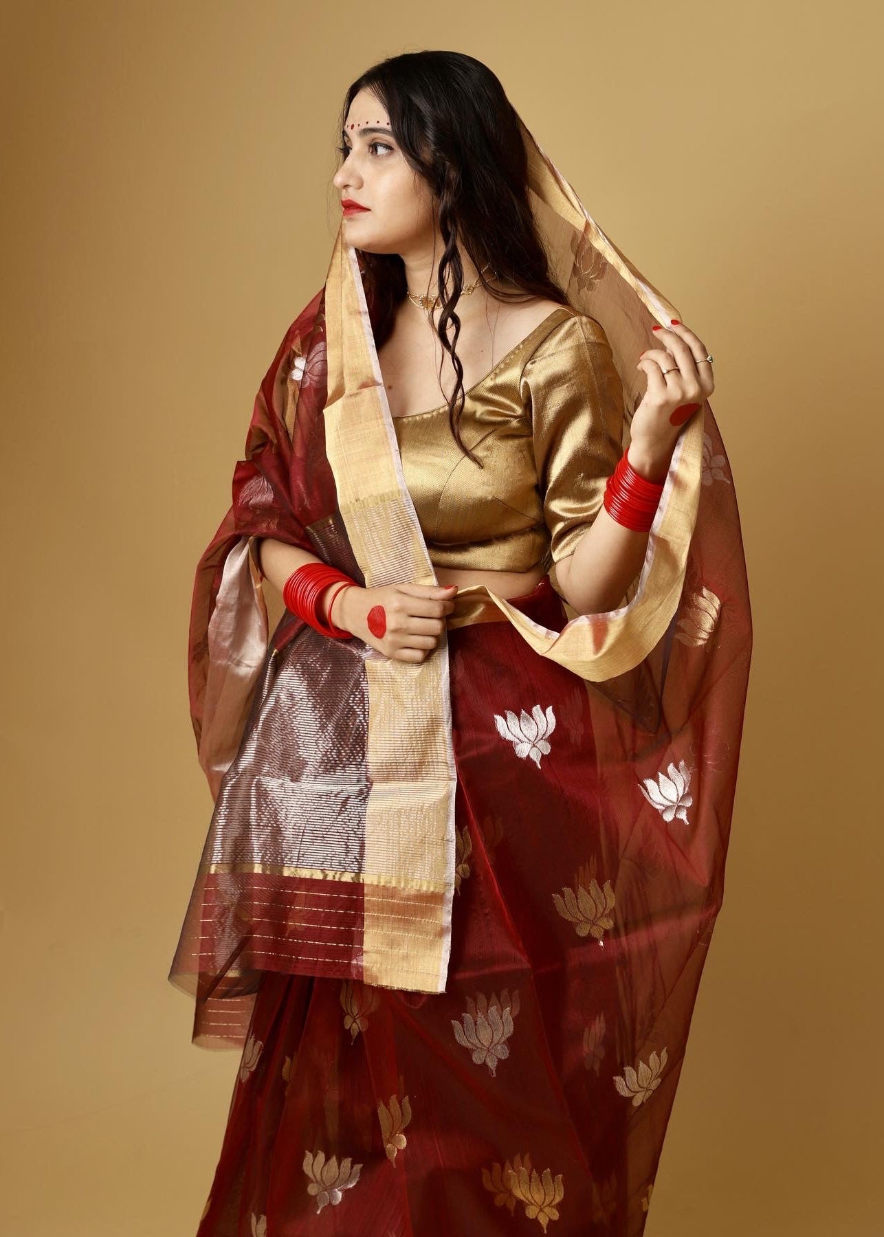 Kamla सिंदूरी लाल