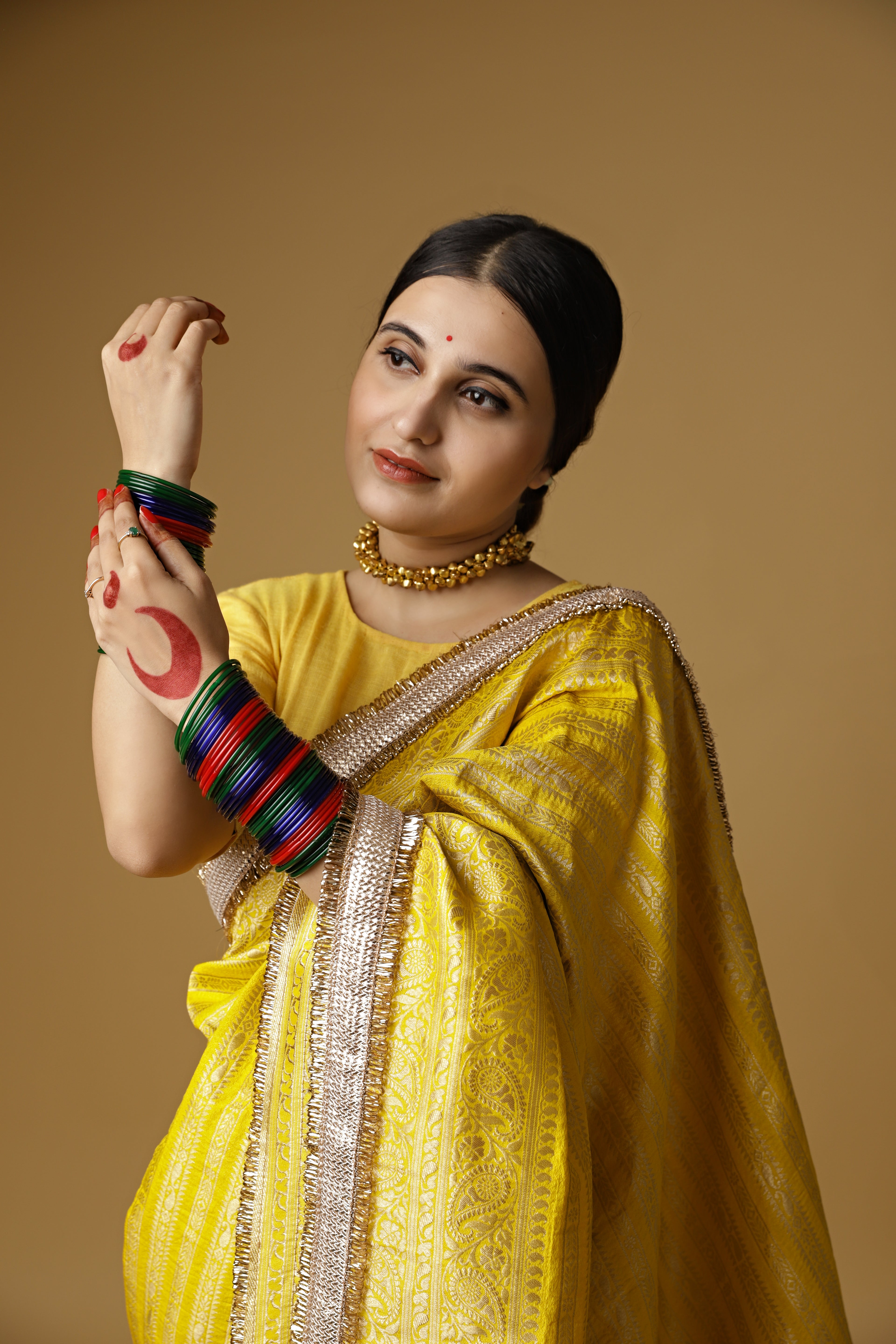 Aayat हल्दी