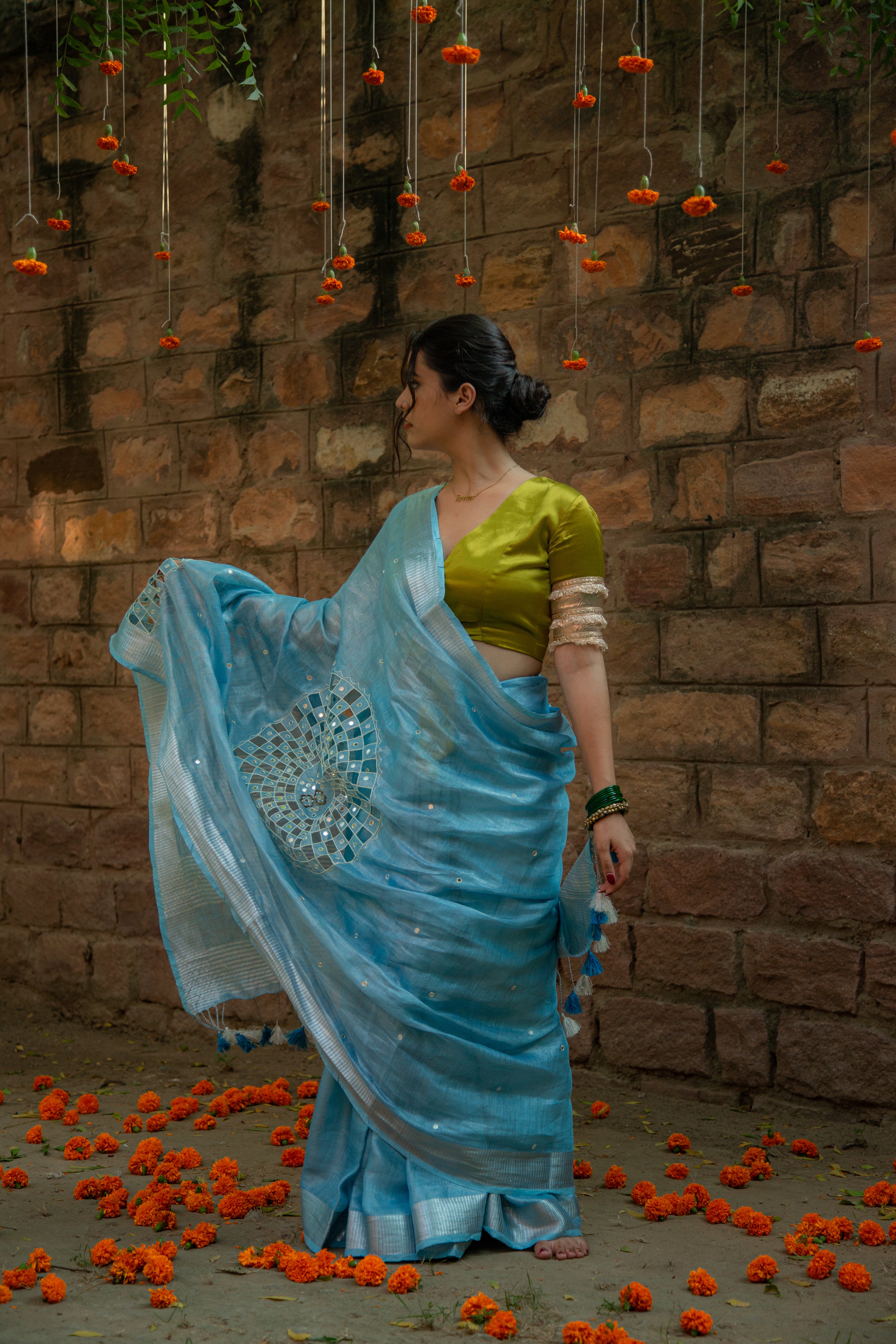 Inayat आसमानी