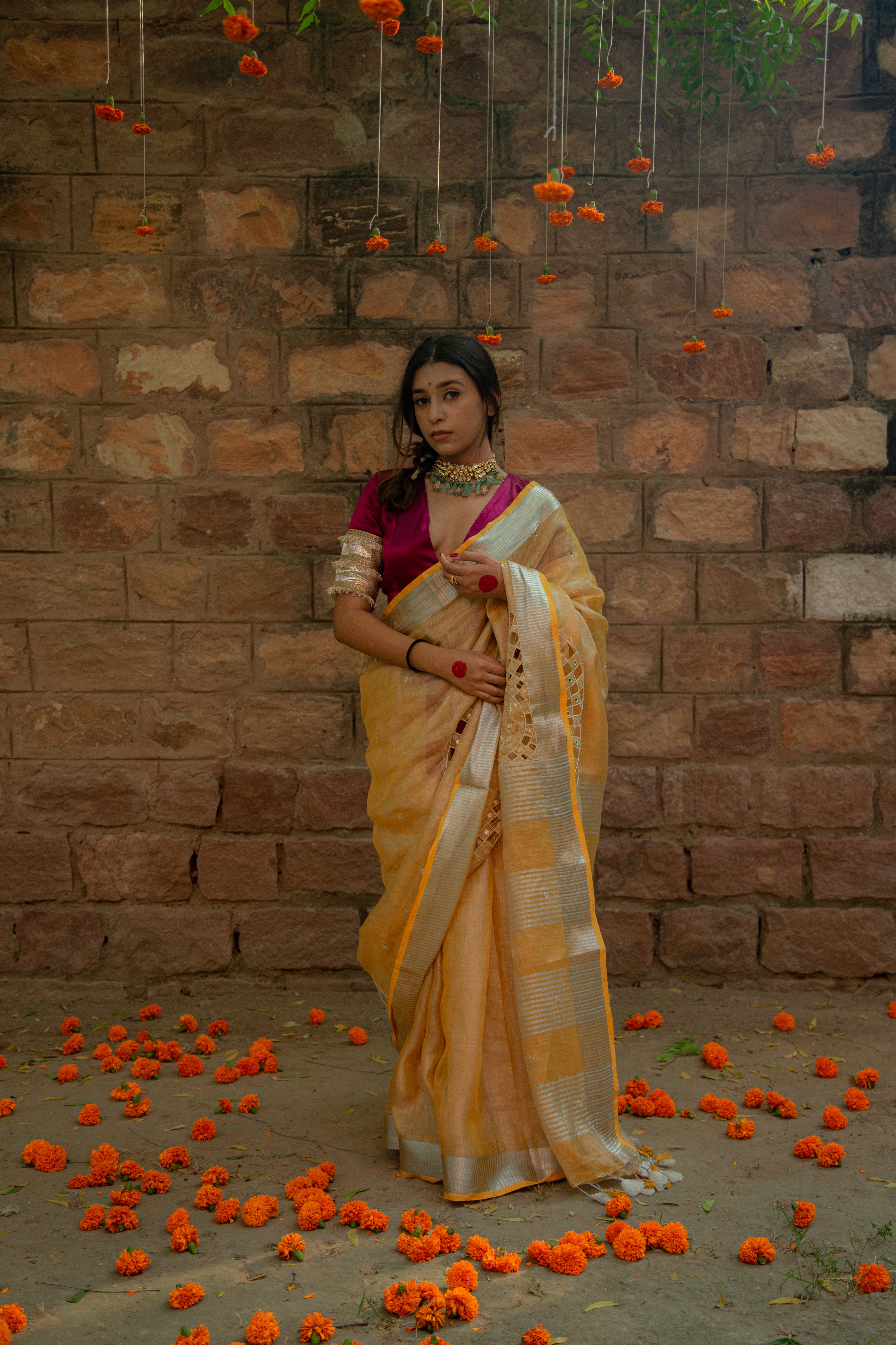 Inayat हल्दी