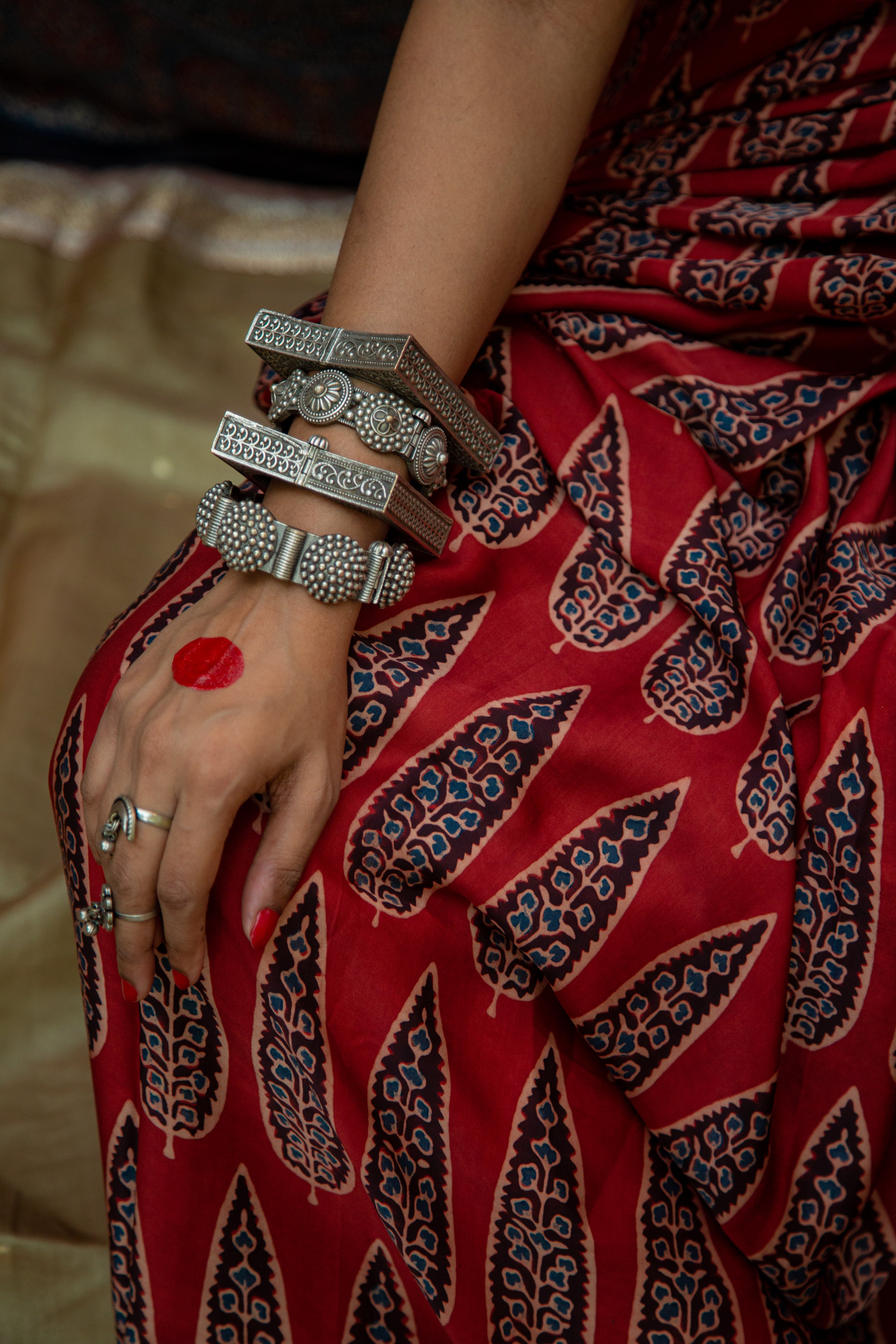 Nadia सिन्दूरी
