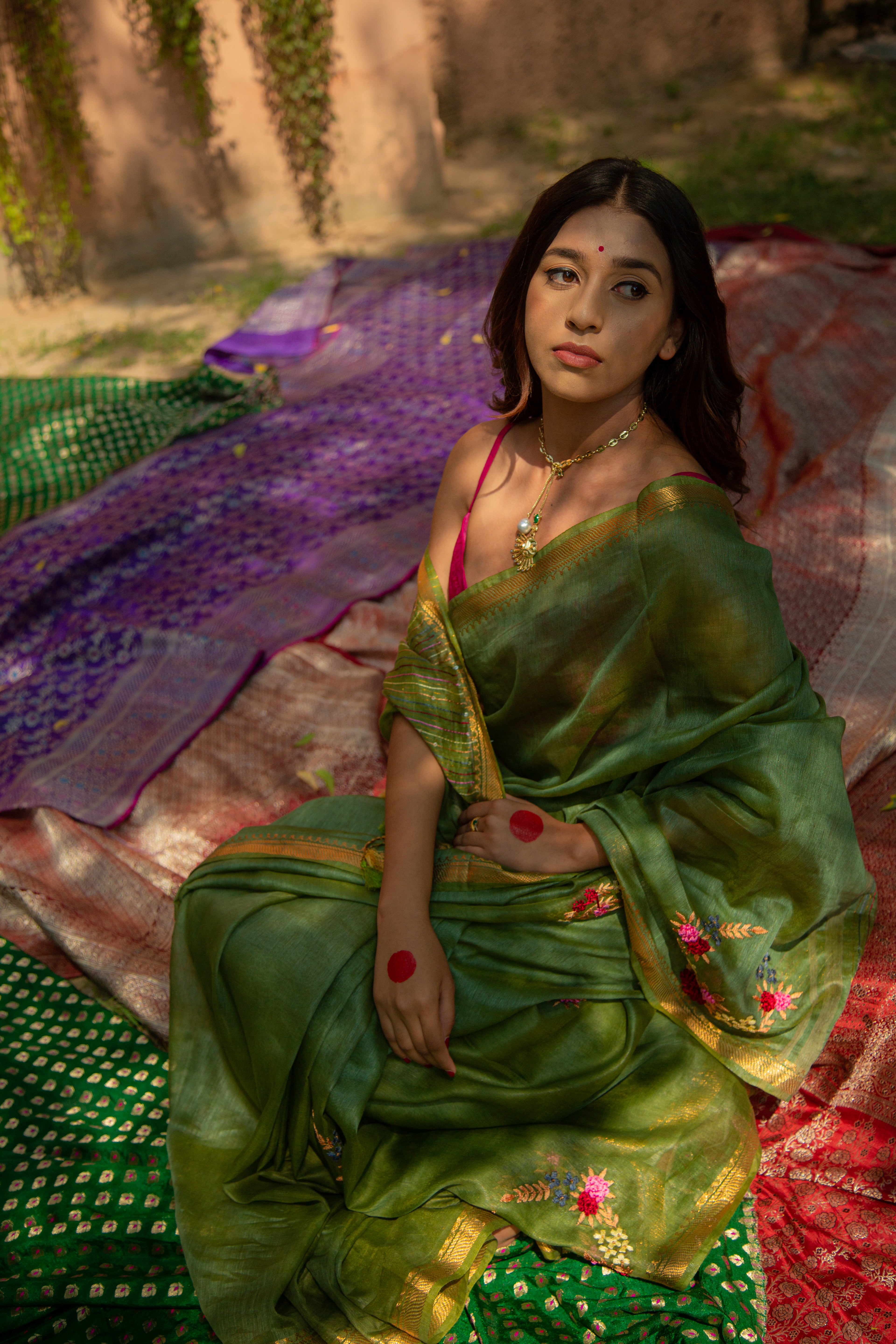 Sunehri हरियाली