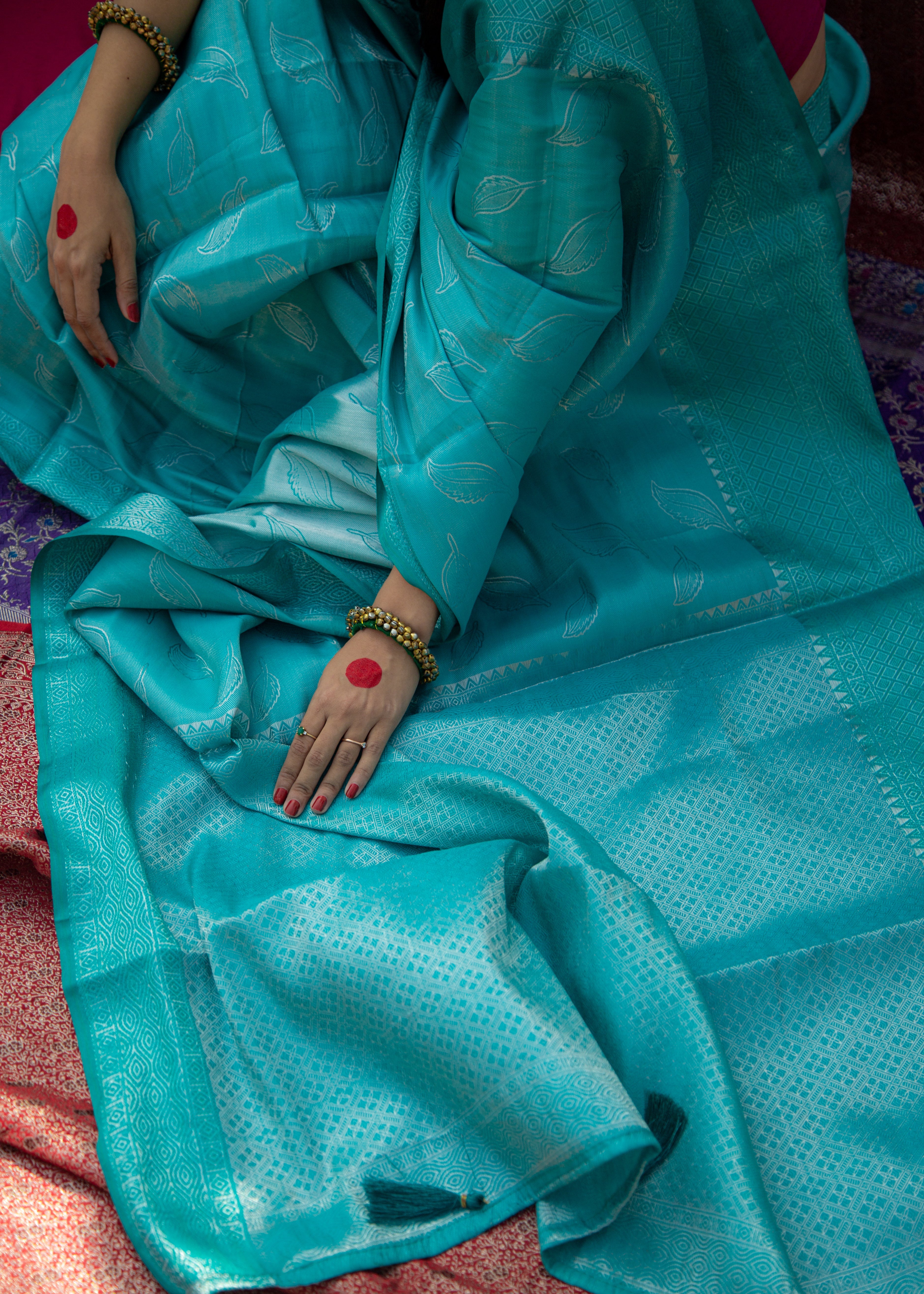 Lanvanya फ़िरोज़ी