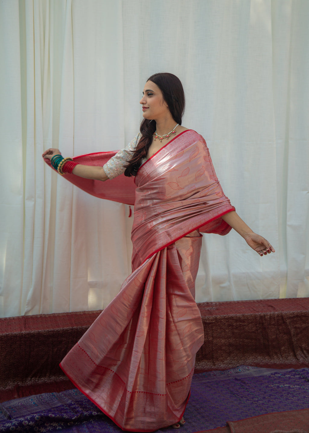 Lavanya सुर्ख