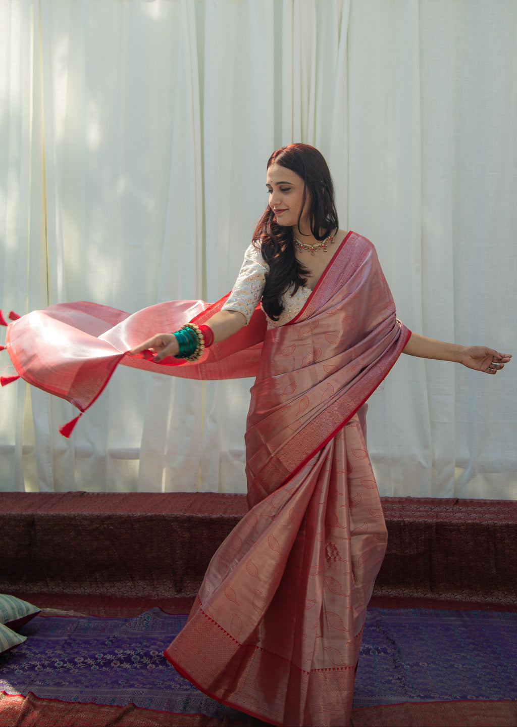 Lavanya सुर्ख